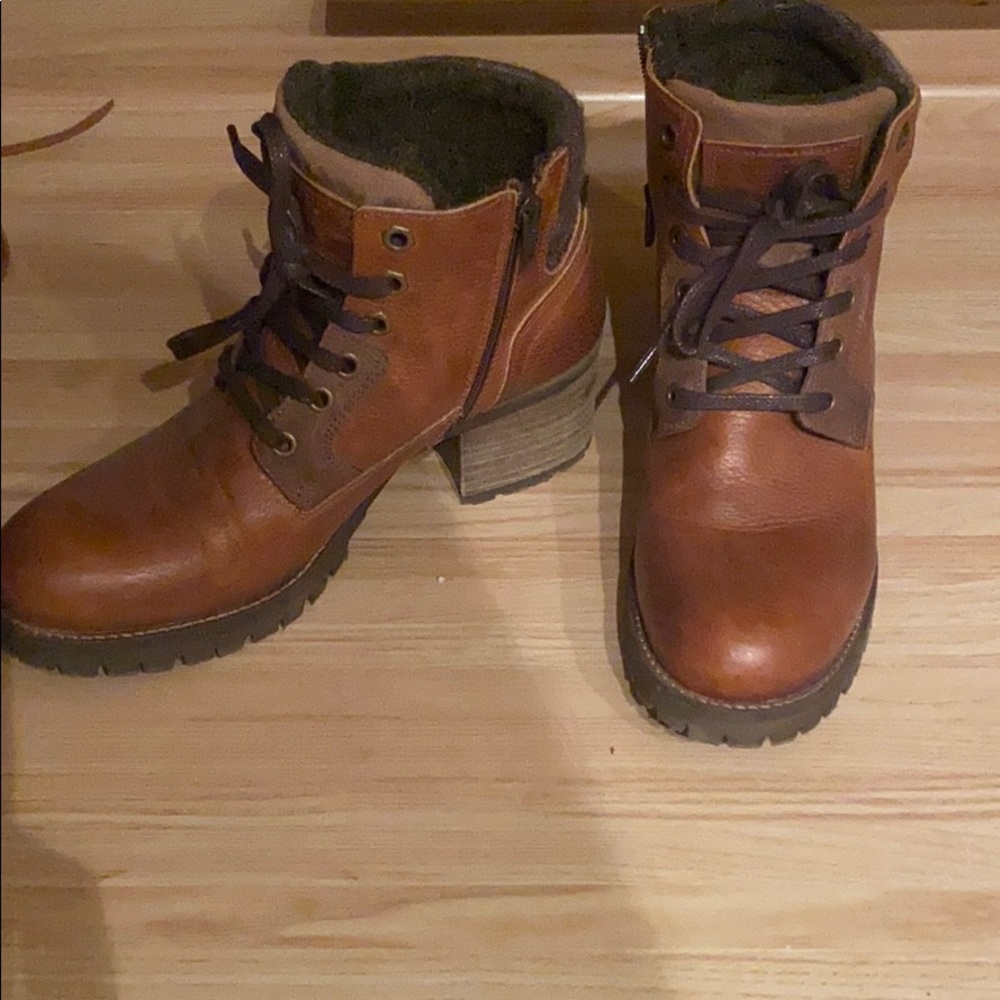 Leather boots